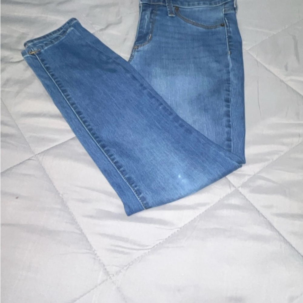 Universal Thread High Rise Blue Jeans - Picture 4 of 6